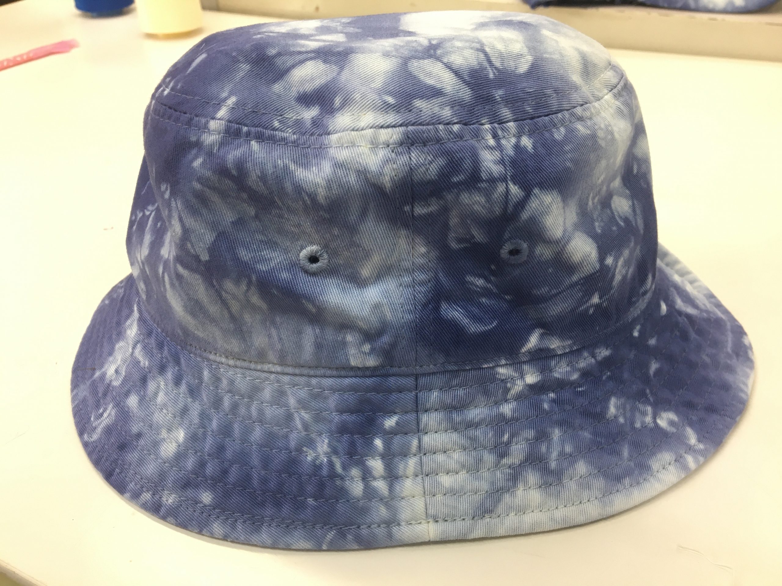 エスニック　タイダイ染めバケットハット 帽子 個性派つば広い　新品　タイ製 Amazon | バケットハット つば広ハット タイダイ 染め 夏 フェス